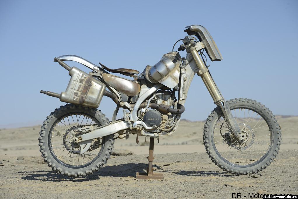 sw_1479461975__mad_max_fury_road_moto_fr